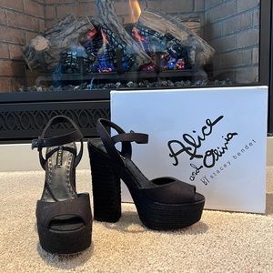 Alice + Olivia Black Linen Gwenn Shoe